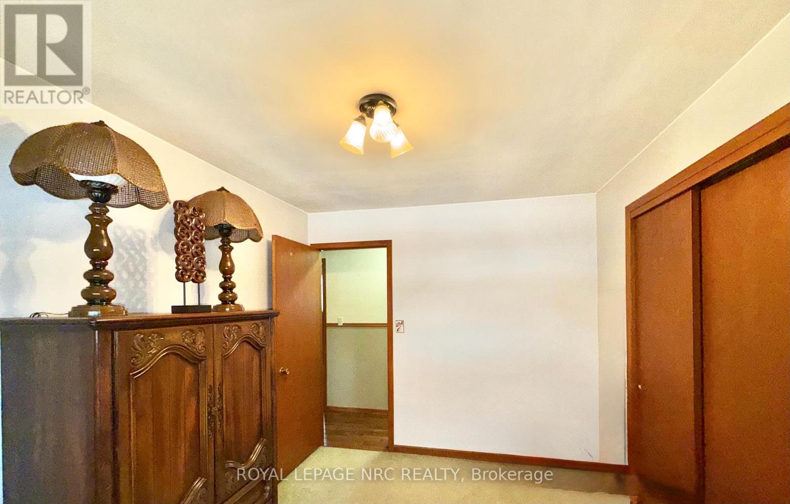 2 Pioneer Village Crescent, Thorold, Ontario  L2V 4J8 - Photo 18 - X12538736