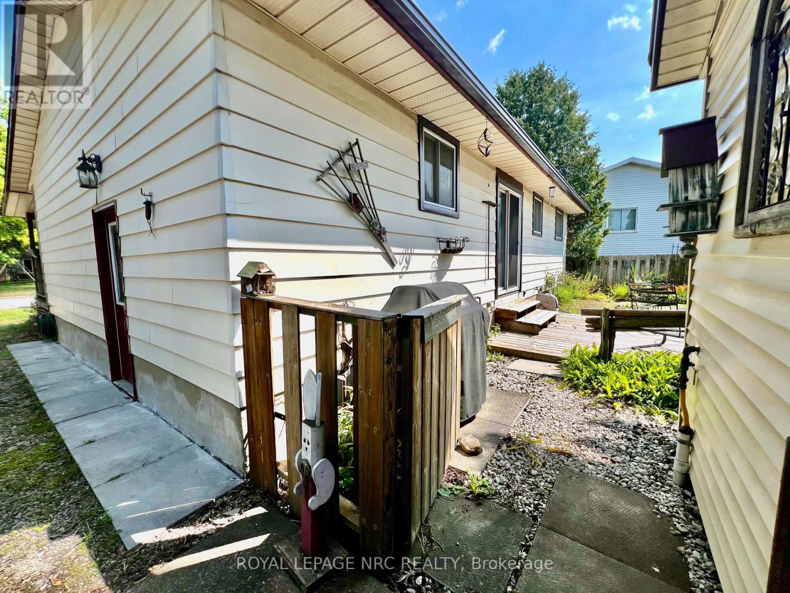 2 Pioneer Village Crescent, Thorold, Ontario  L2V 4J8 - Photo 29 - X12538736