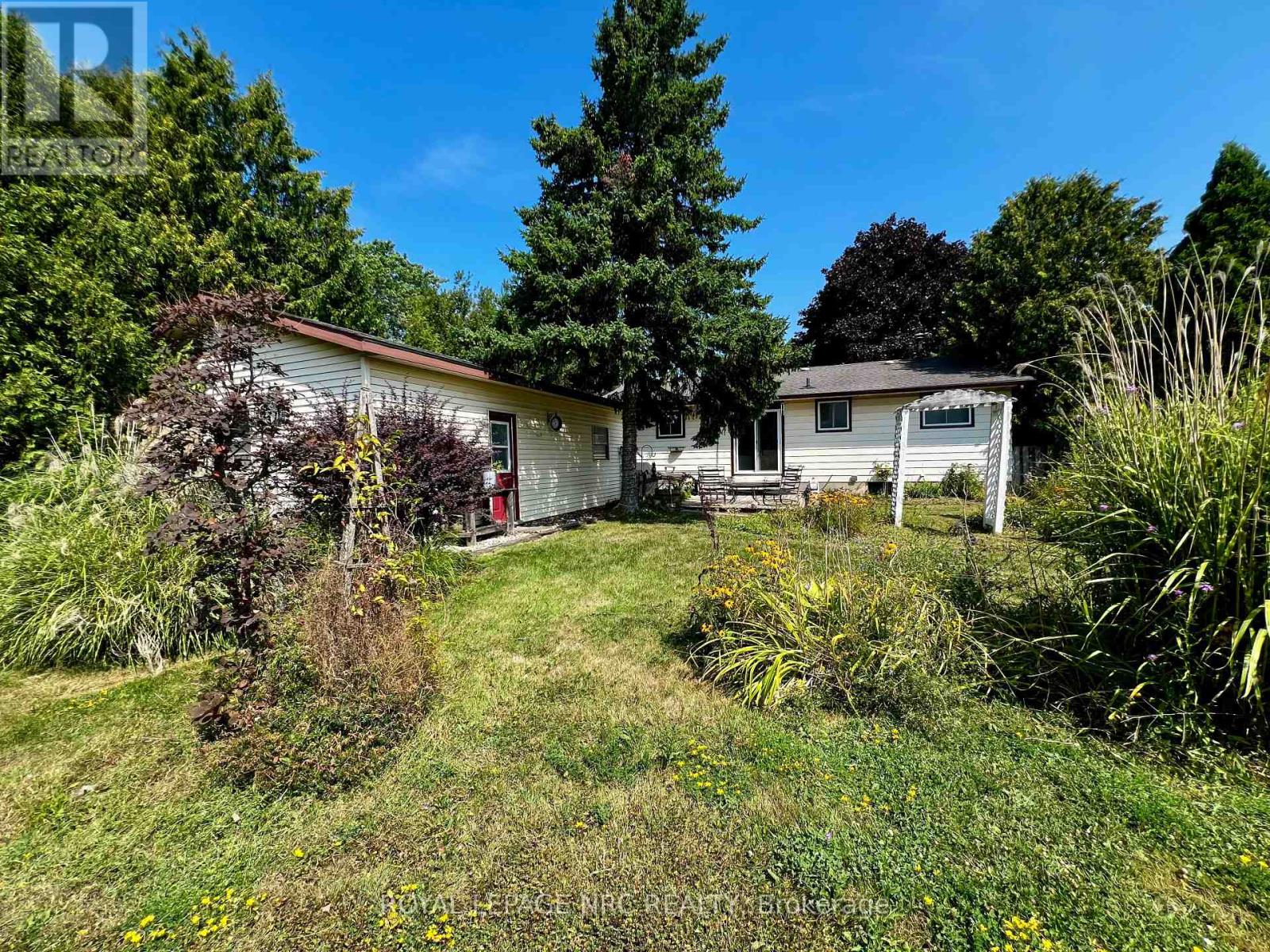 2 Pioneer Village Crescent, Thorold, Ontario  L2V 4J8 - Photo 38 - X12538736