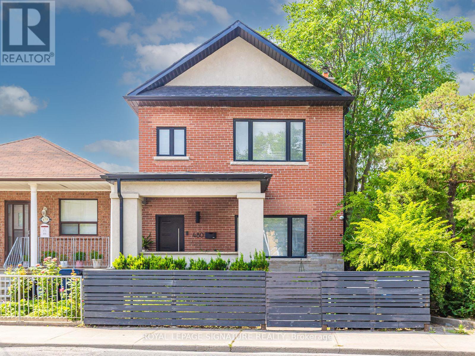 480 VAUGHAN ROAD, Toronto, Ontario