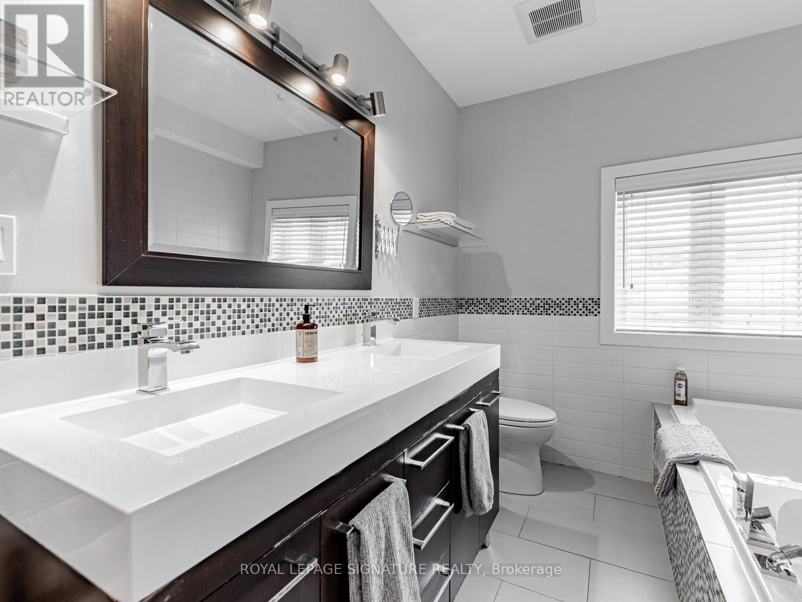 480 Vaughan Road, Toronto, Ontario  M6C 2P7 - Photo 23 - C12546636