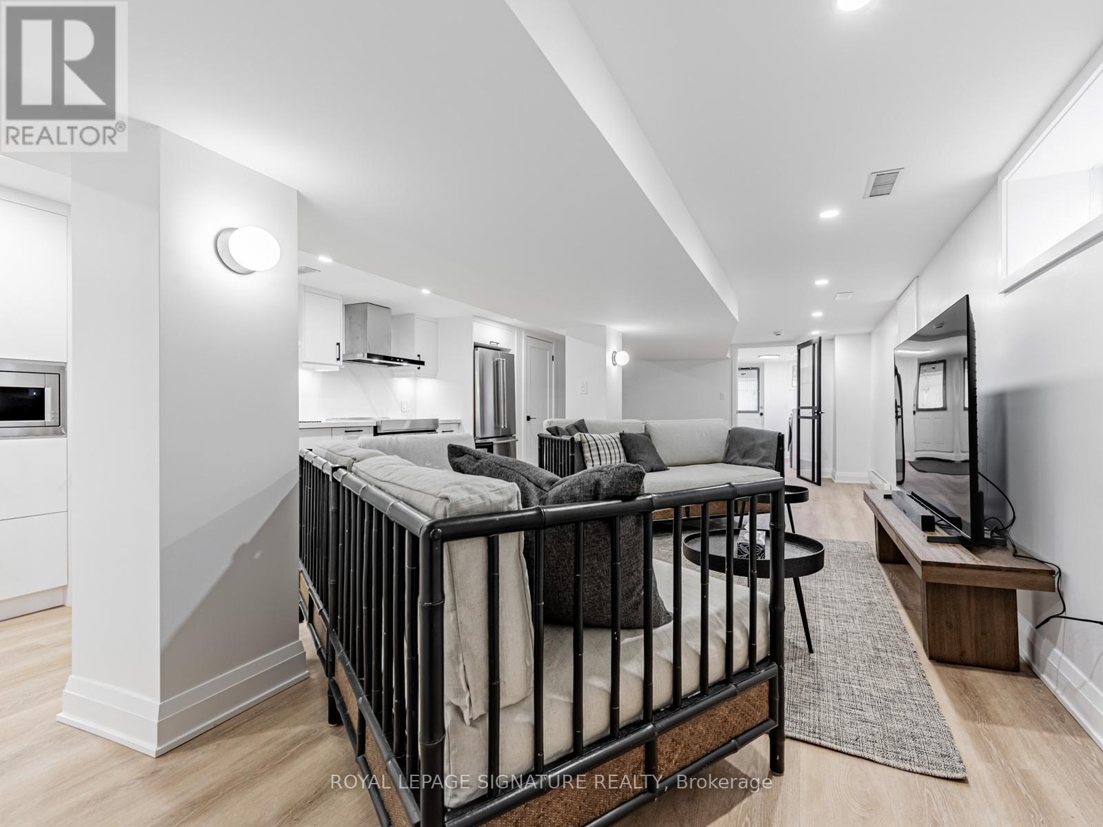 480 Vaughan Road, Toronto, Ontario  M6C 2P7 - Photo 27 - C12546636