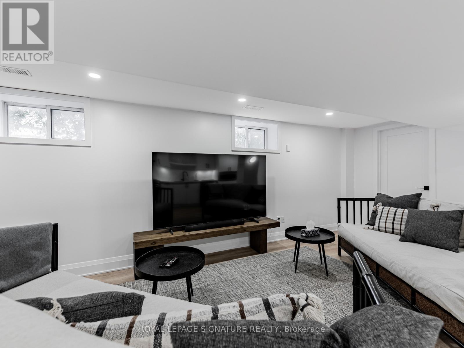 480 Vaughan Road, Toronto, Ontario  M6C 2P7 - Photo 28 - C12546636