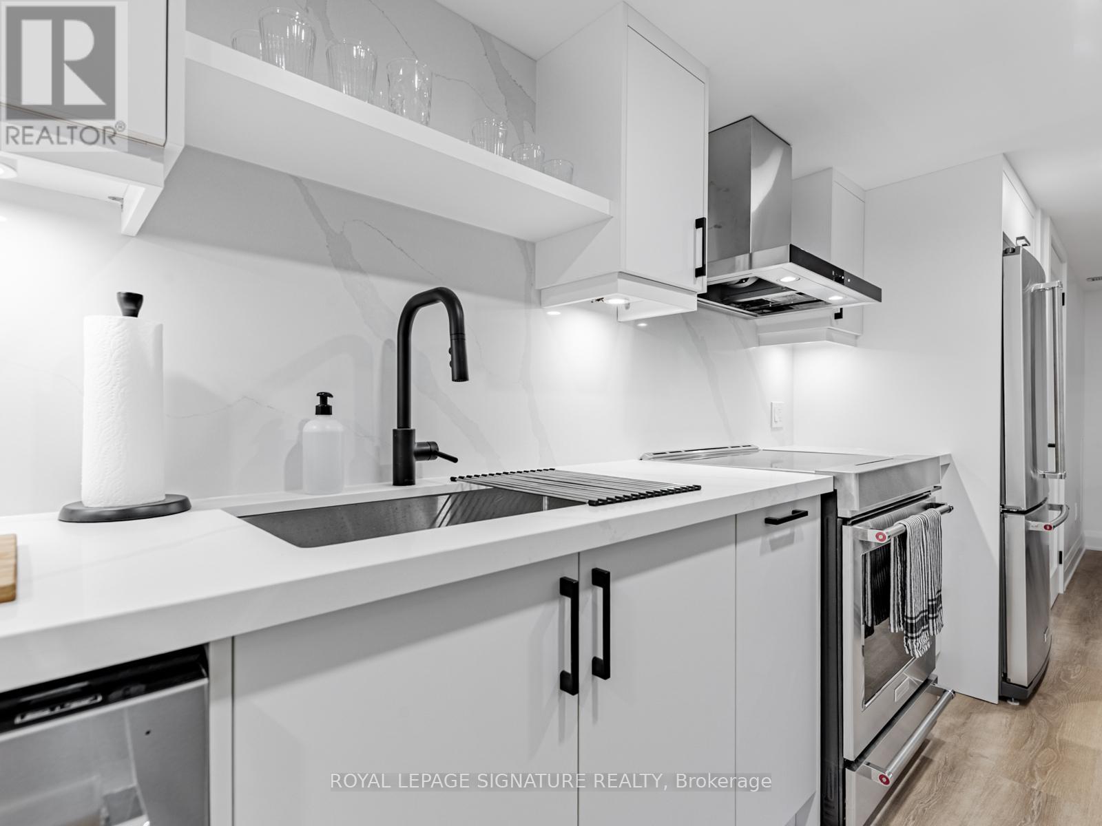 480 Vaughan Road, Toronto, Ontario  M6C 2P7 - Photo 30 - C12546636