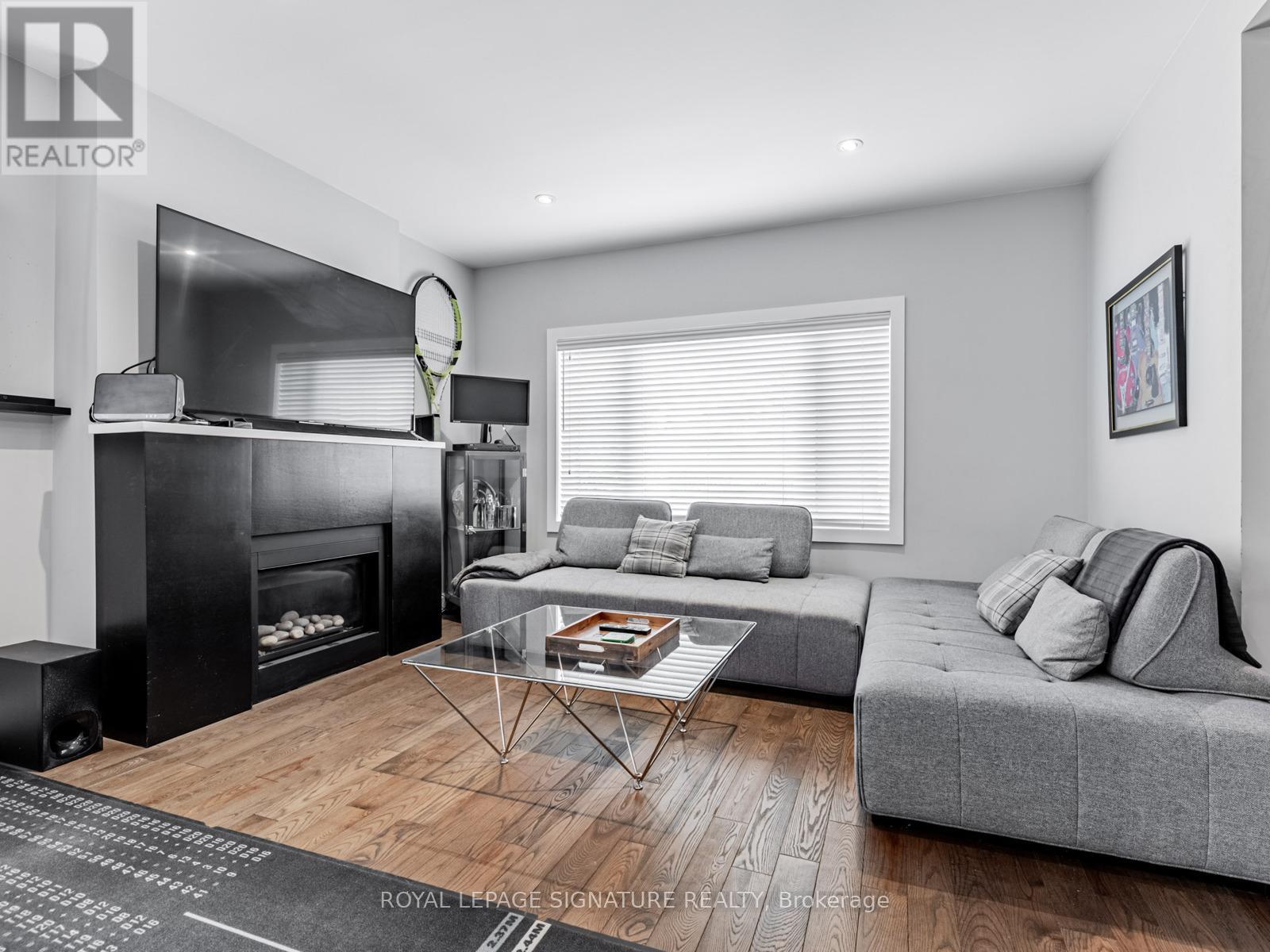 480 Vaughan Road, Toronto, Ontario  M6C 2P7 - Photo 6 - C12546636