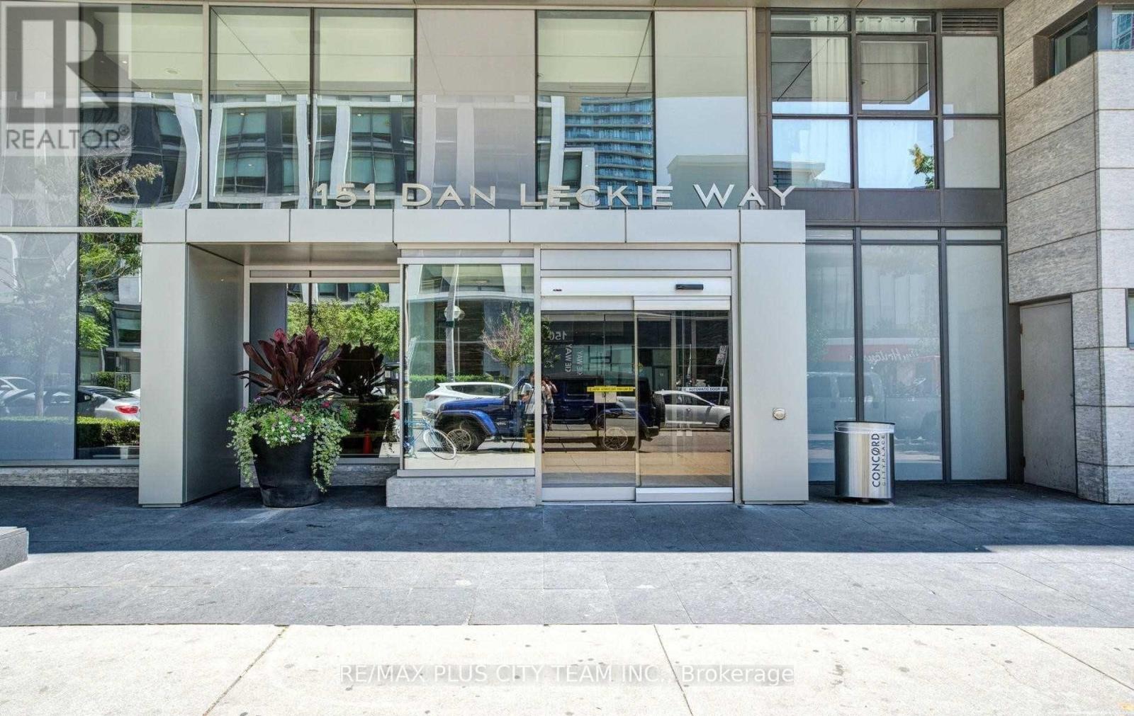 1206 - 151 Dan Leckie Way, Toronto, Ontario  M5V 4B2 - Photo 2 - C12546684