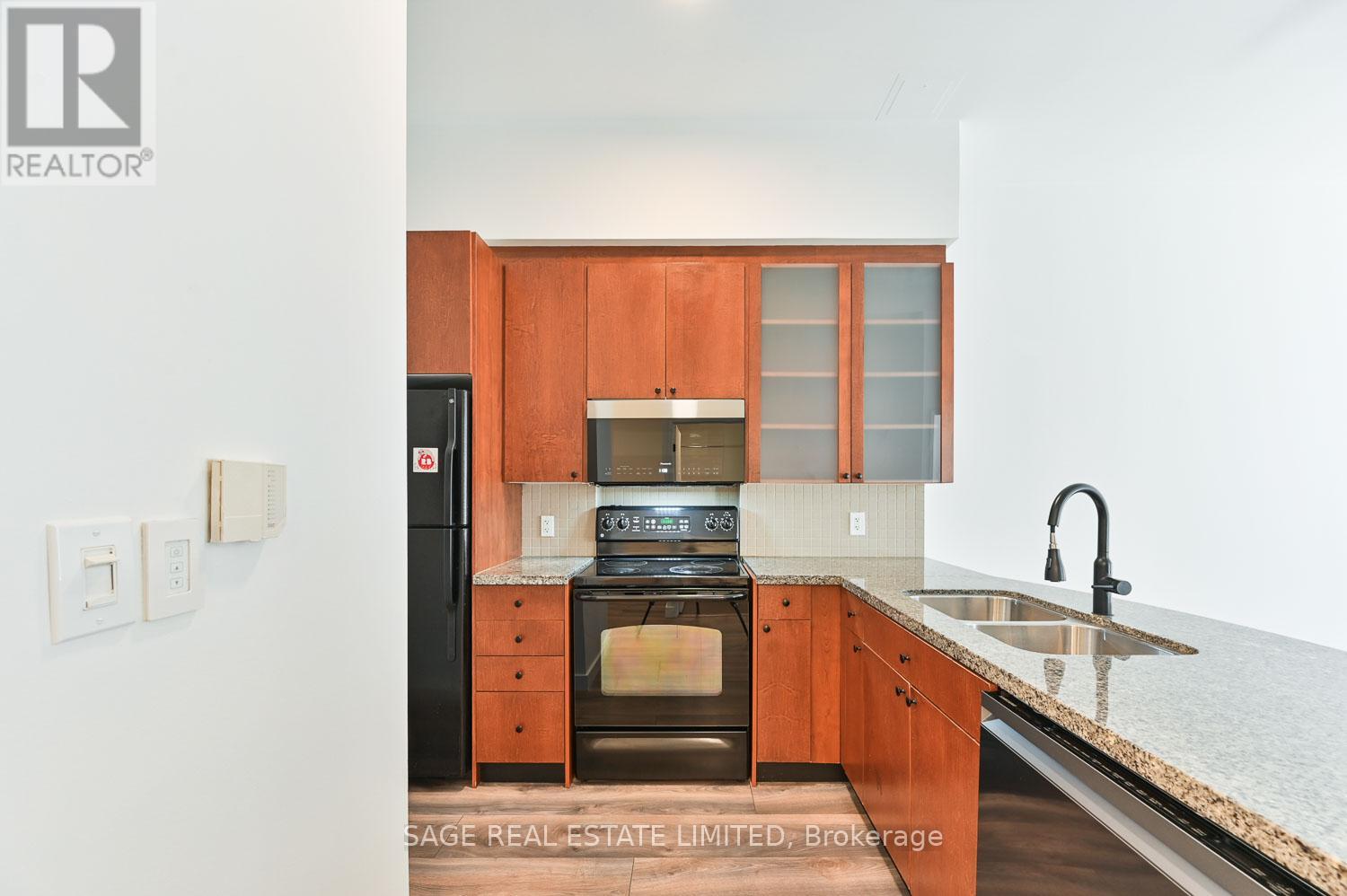 103 - 1005 King Street W, Toronto, Ontario  M6K 3M8 - Photo 5 - C12546762