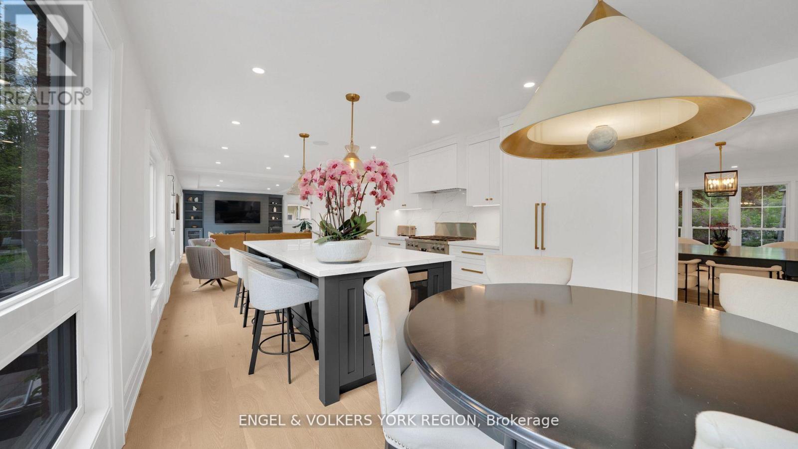 15 Silvergrove Road, Toronto, Ontario  M5L 2N5 - Photo 11 - C12546776