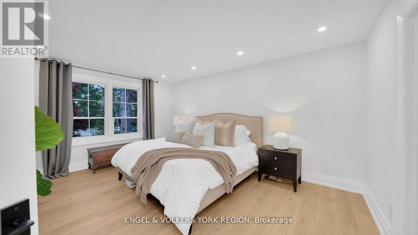 15 Silvergrove Road, Toronto, Ontario  M5L 2N5 - Photo 22 - C12546776