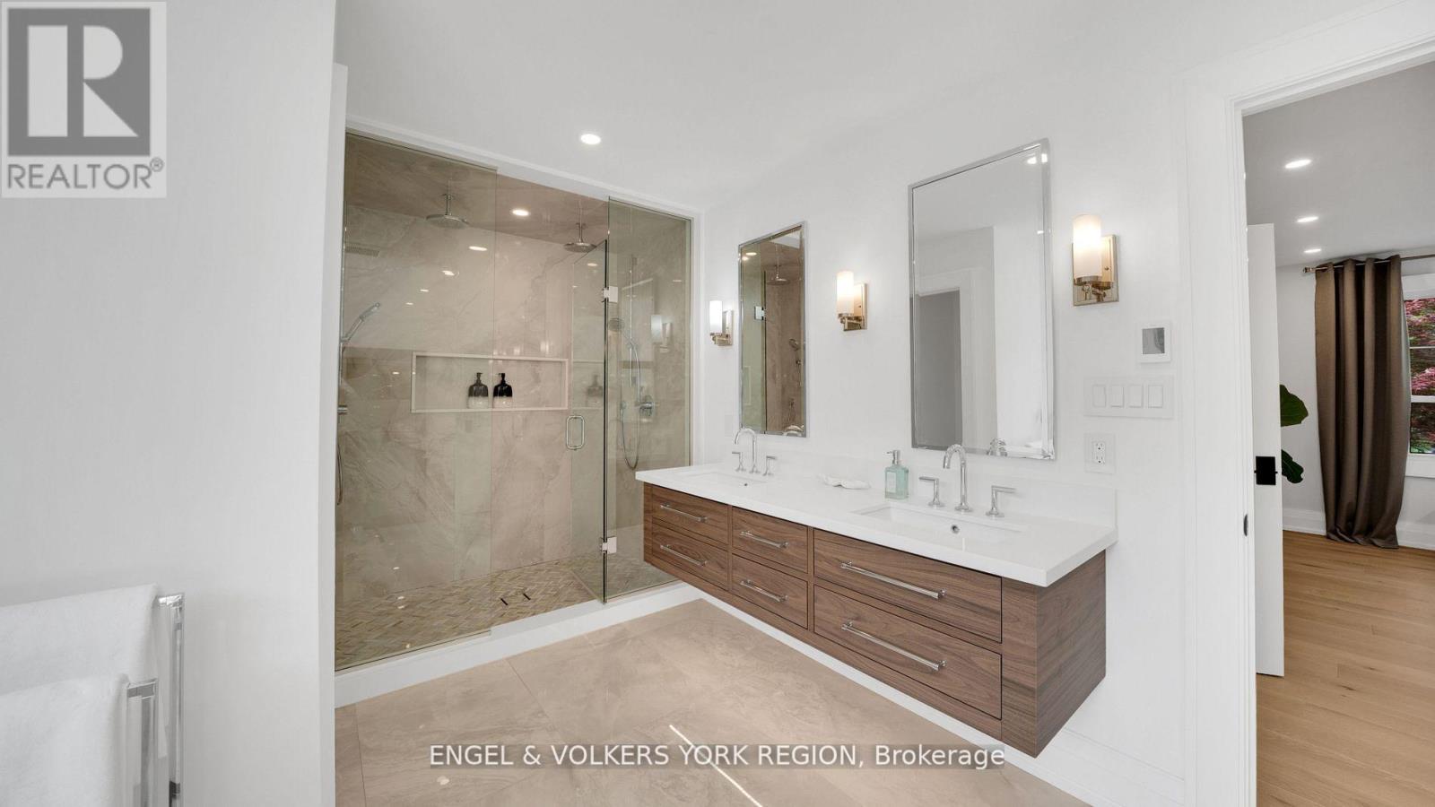 15 Silvergrove Road, Toronto, Ontario  M5L 2N5 - Photo 25 - C12546776