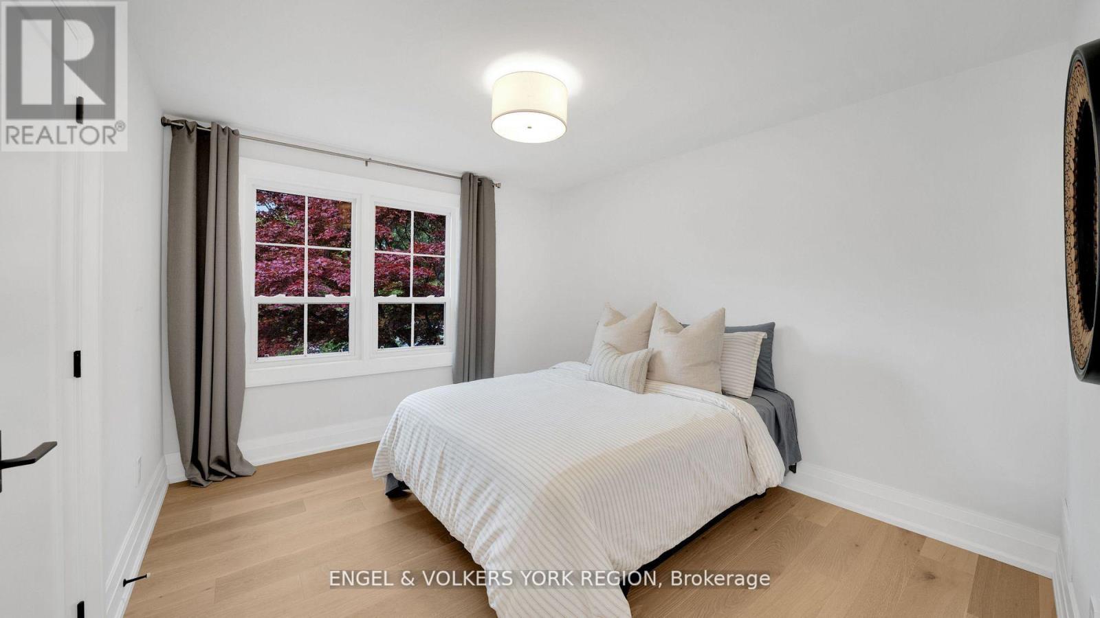 15 Silvergrove Road, Toronto, Ontario  M5L 2N5 - Photo 27 - C12546776