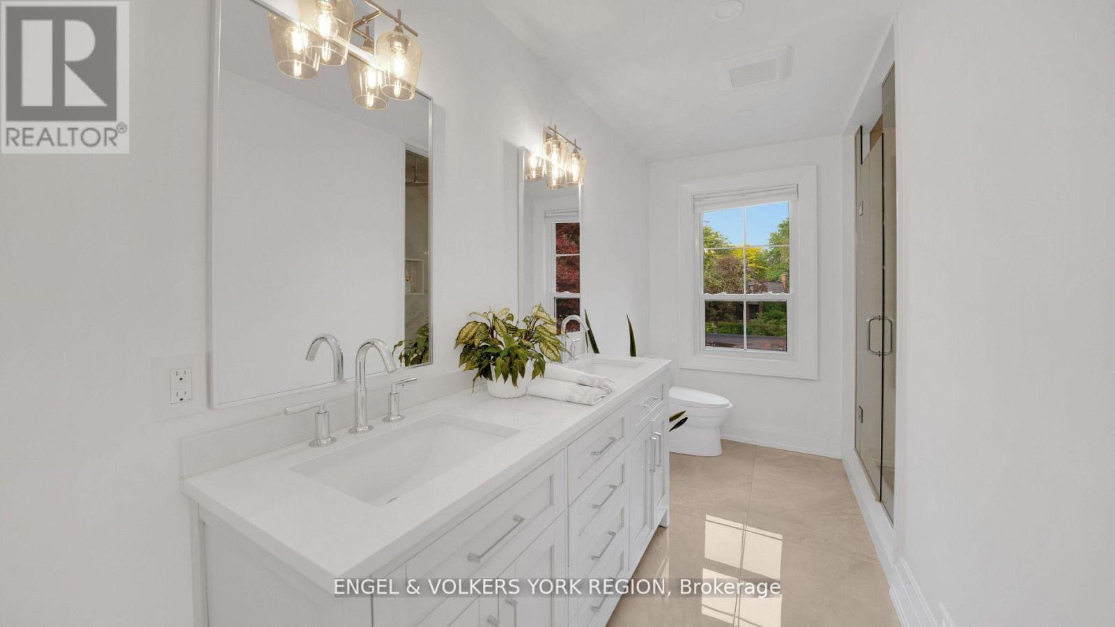 15 Silvergrove Road, Toronto, Ontario  M5L 2N5 - Photo 28 - C12546776