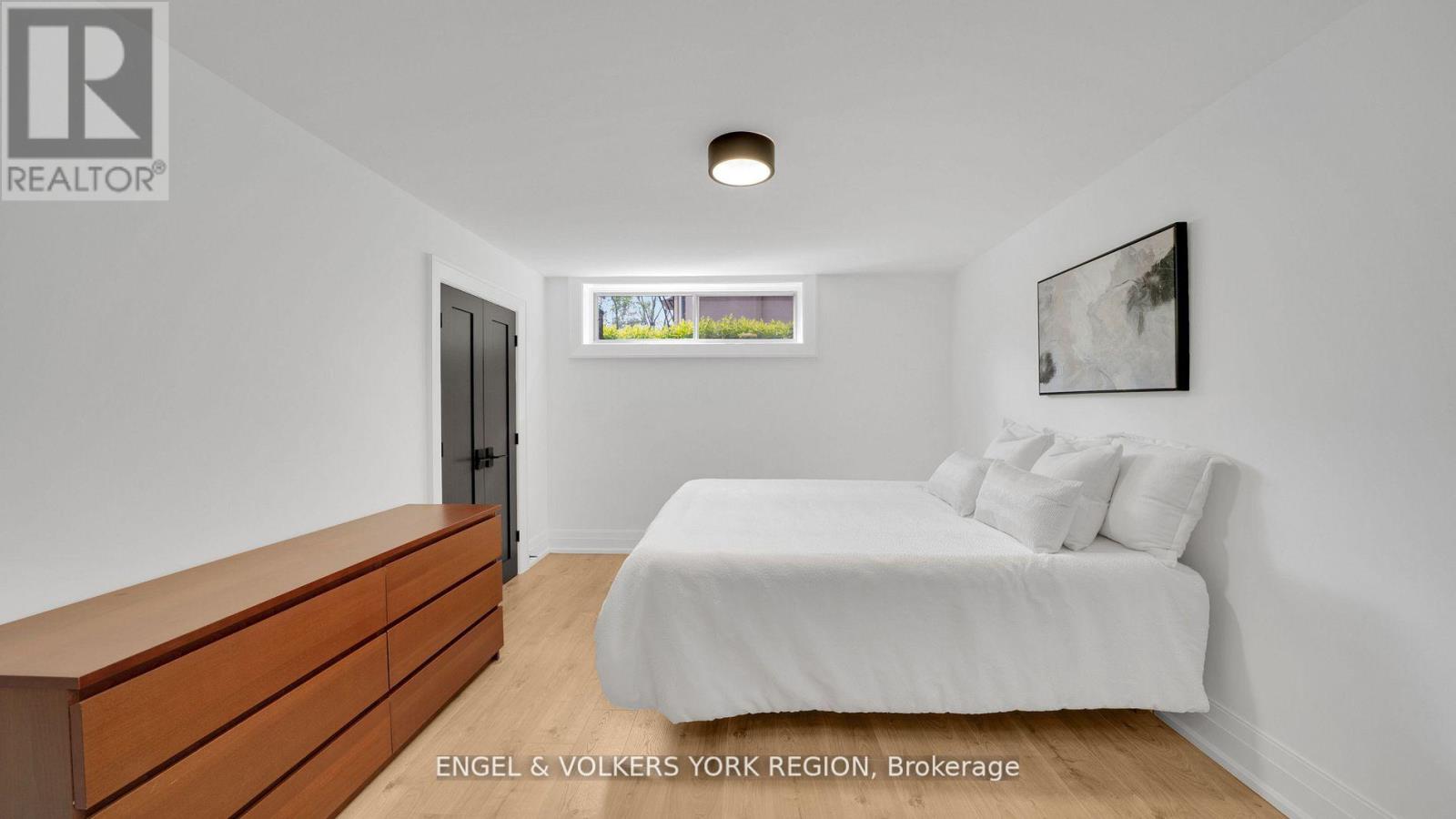 15 Silvergrove Road, Toronto, Ontario  M5L 2N5 - Photo 39 - C12546776