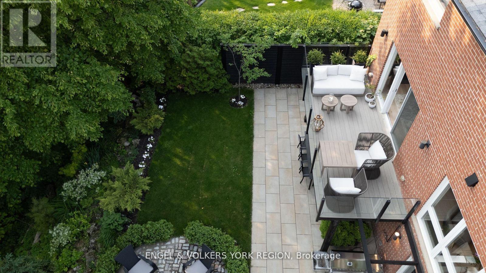 15 Silvergrove Road, Toronto, Ontario  M5L 2N5 - Photo 41 - C12546776