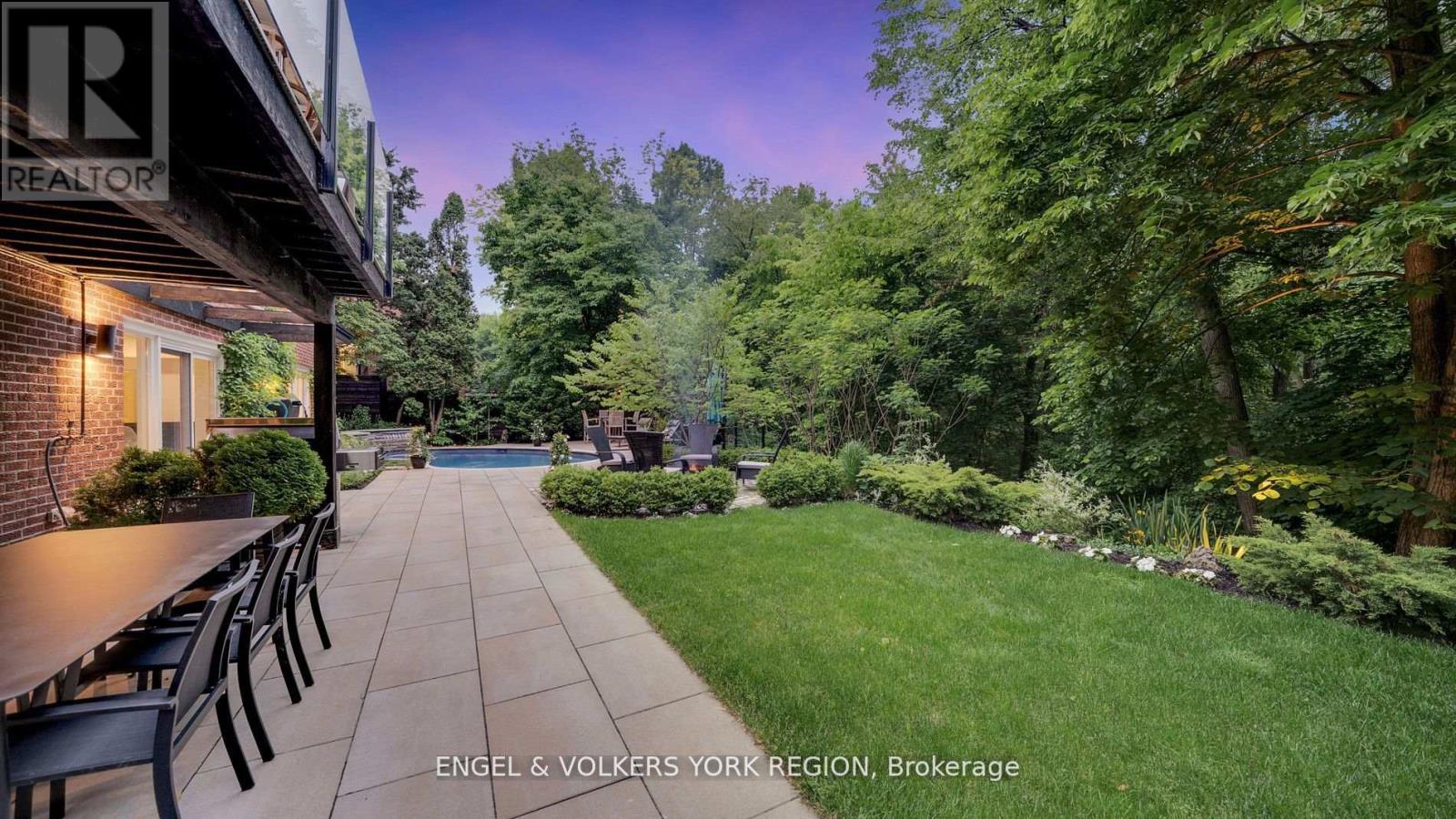 15 Silvergrove Road, Toronto, Ontario  M5L 2N5 - Photo 44 - C12546776