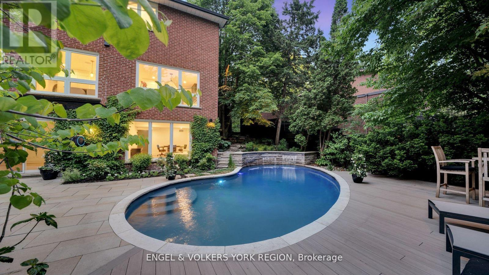 15 Silvergrove Road, Toronto, Ontario  M5L 2N5 - Photo 46 - C12546776