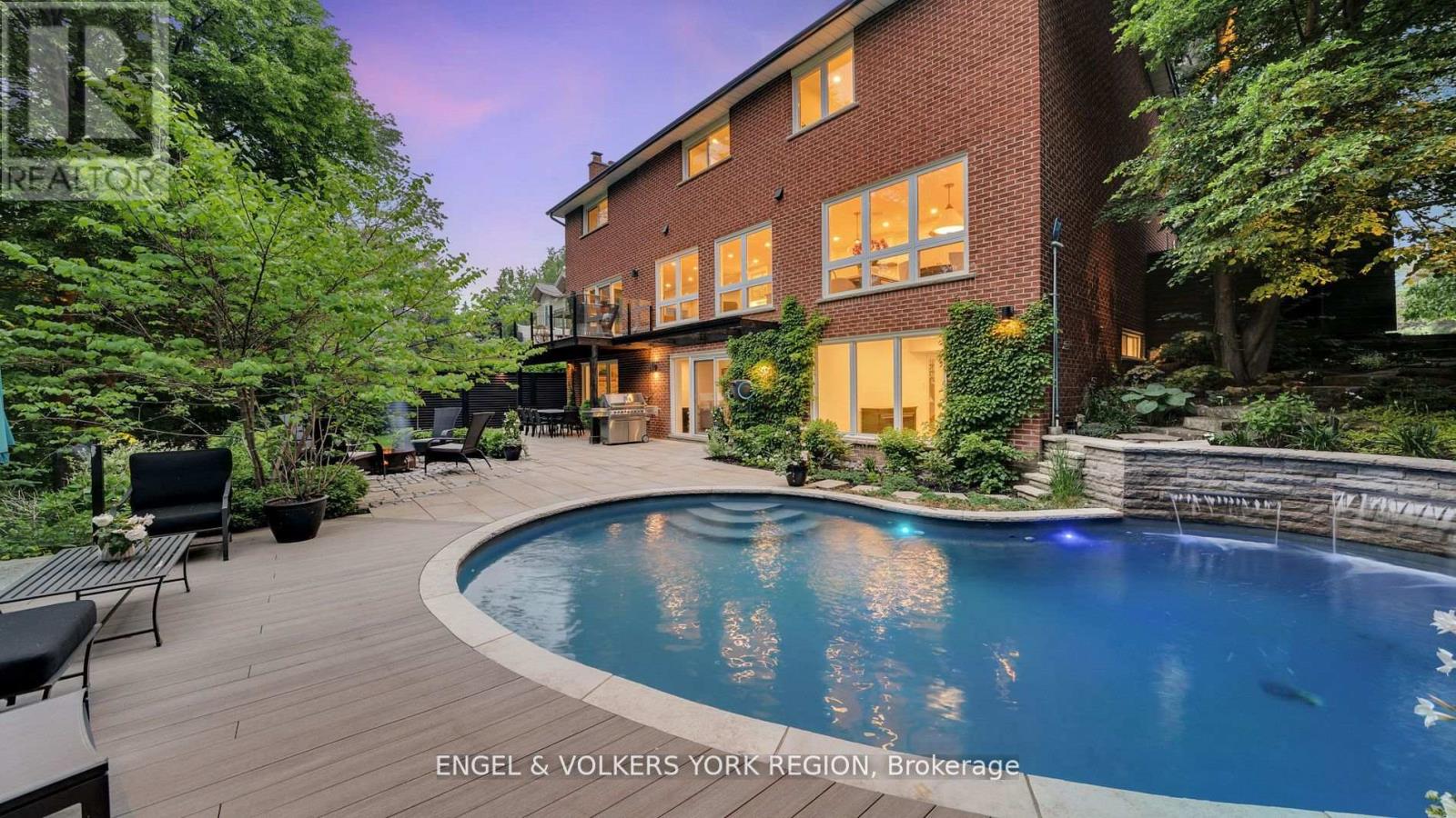 15 Silvergrove Road, Toronto, Ontario  M5L 2N5 - Photo 47 - C12546776