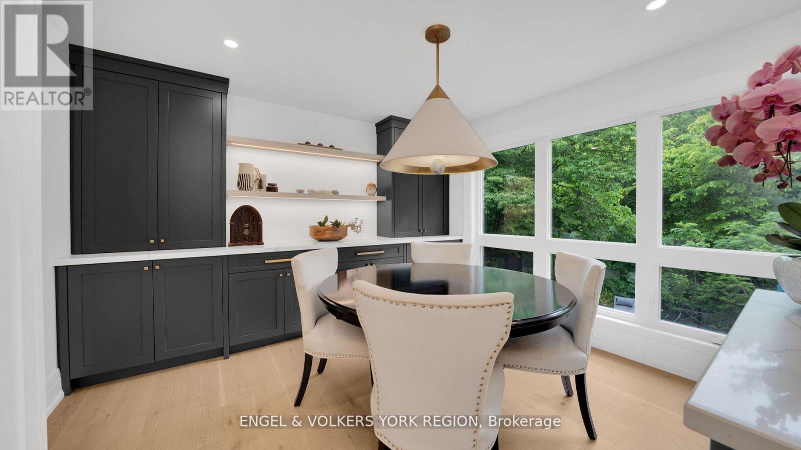 15 Silvergrove Road, Toronto, Ontario  M5L 2N5 - Photo 9 - C12546776