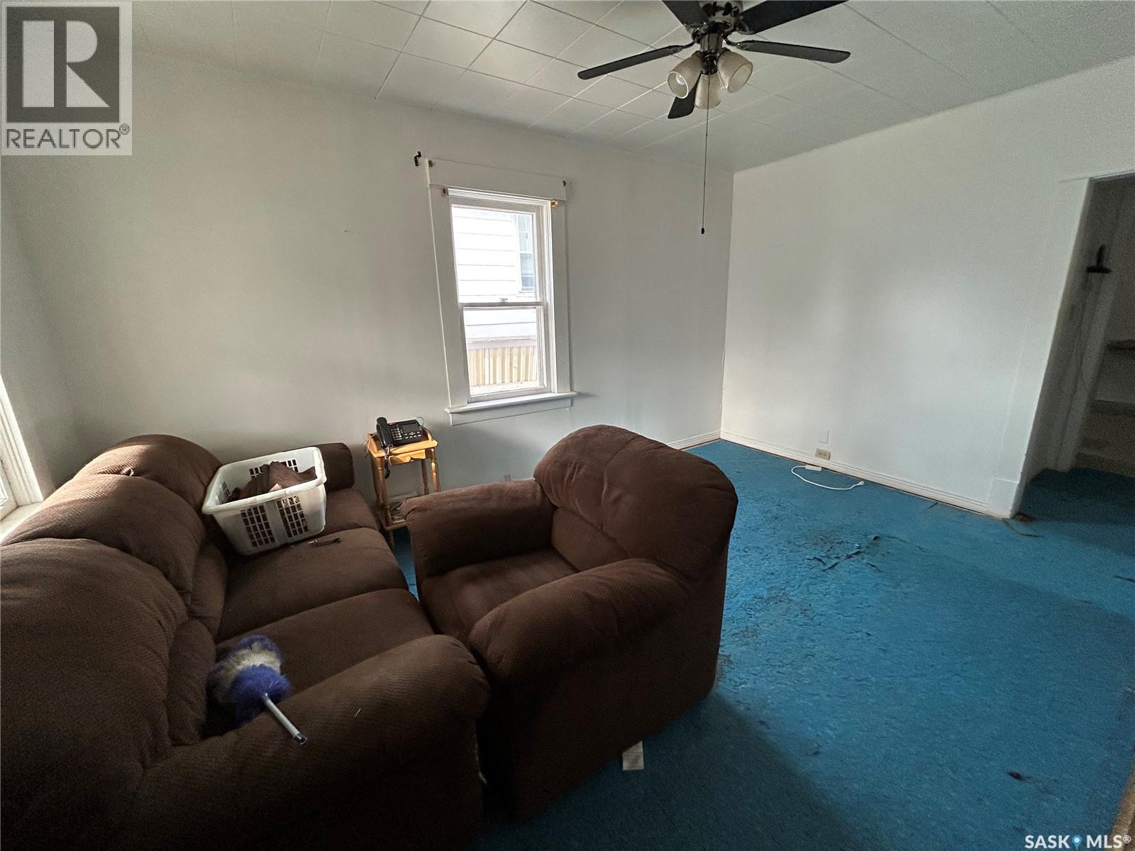 1010 Coteau Street W, Moose Jaw, Saskatchewan  S6H 5G4 - Photo 2 - SK024079