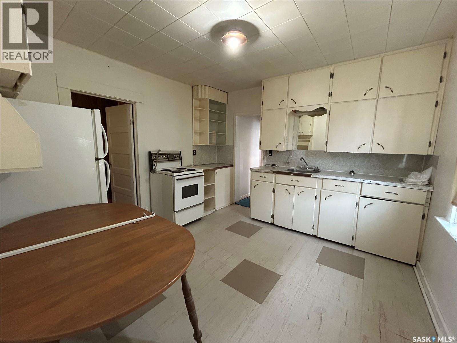 1010 Coteau Street W, Moose Jaw, Saskatchewan  S6H 5G4 - Photo 8 - SK024079