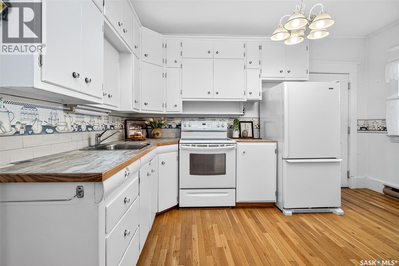 1120 3rd Avenue Nw, Moose Jaw, Saskatchewan  S6H 3V2 - Photo 15 - SK024066