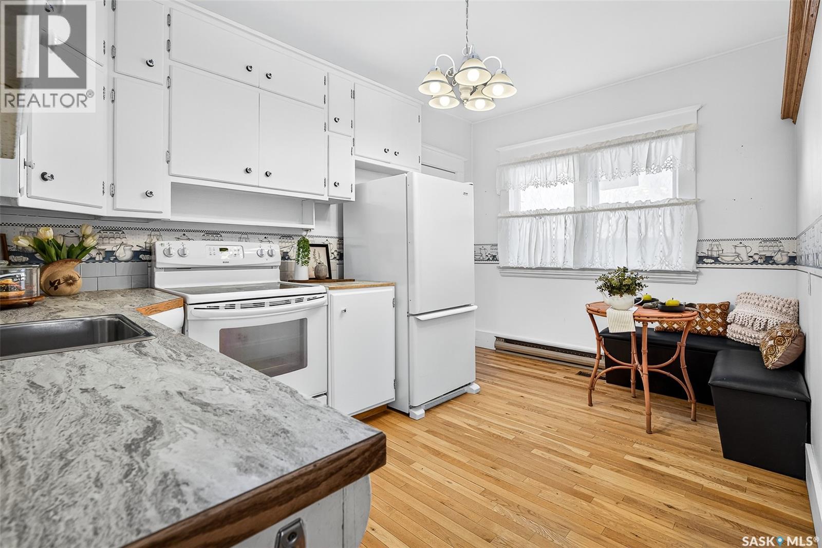 1120 3rd Avenue Nw, Moose Jaw, Saskatchewan  S6H 3V2 - Photo 17 - SK024066