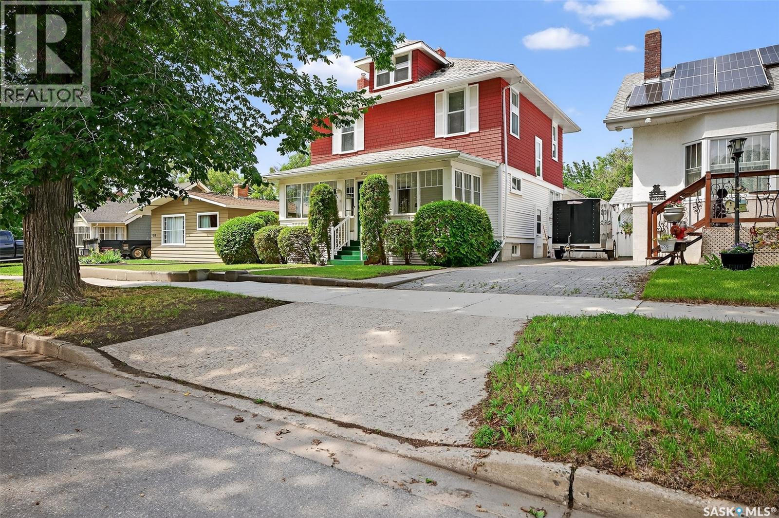 1120 3rd Avenue Nw, Moose Jaw, Saskatchewan  S6H 3V2 - Photo 2 - SK024066