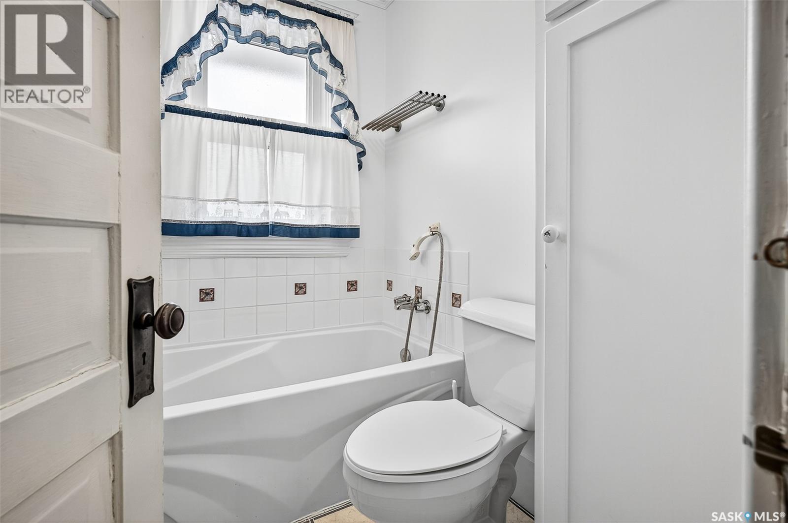 1120 3rd Avenue Nw, Moose Jaw, Saskatchewan  S6H 3V2 - Photo 26 - SK024066