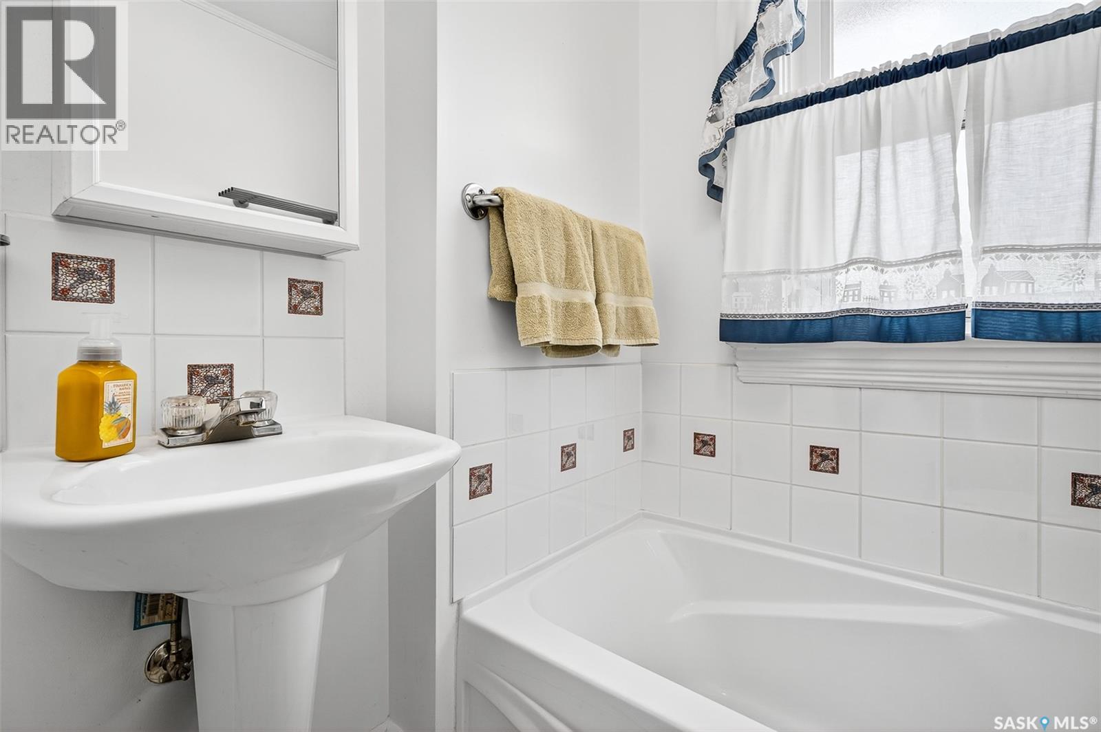 1120 3rd Avenue Nw, Moose Jaw, Saskatchewan  S6H 3V2 - Photo 27 - SK024066