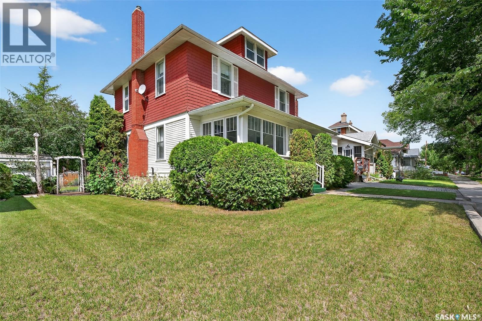 1120 3rd Avenue Nw, Moose Jaw, Saskatchewan  S6H 3V2 - Photo 3 - SK024066