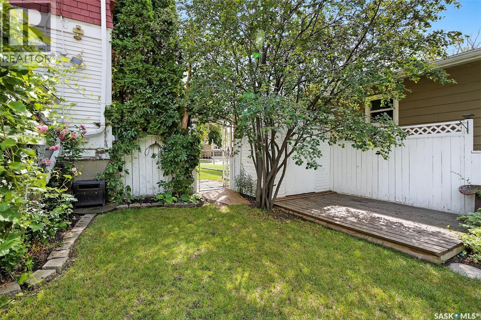 1120 3rd Avenue Nw, Moose Jaw, Saskatchewan  S6H 3V2 - Photo 46 - SK024066