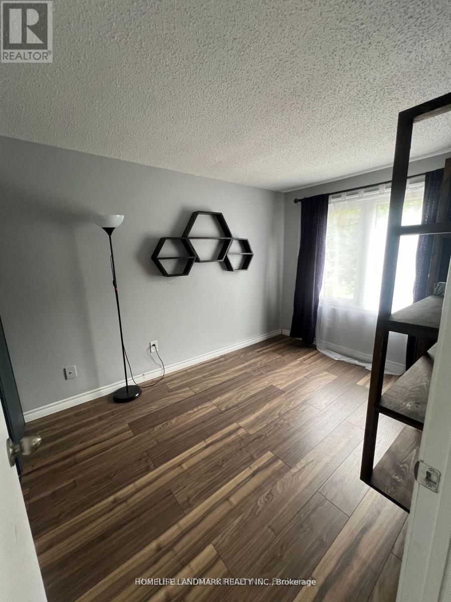 59 Kirby Crescent S, Whitby, Ontario  L1N 6T1 - Photo 4 - E12546678