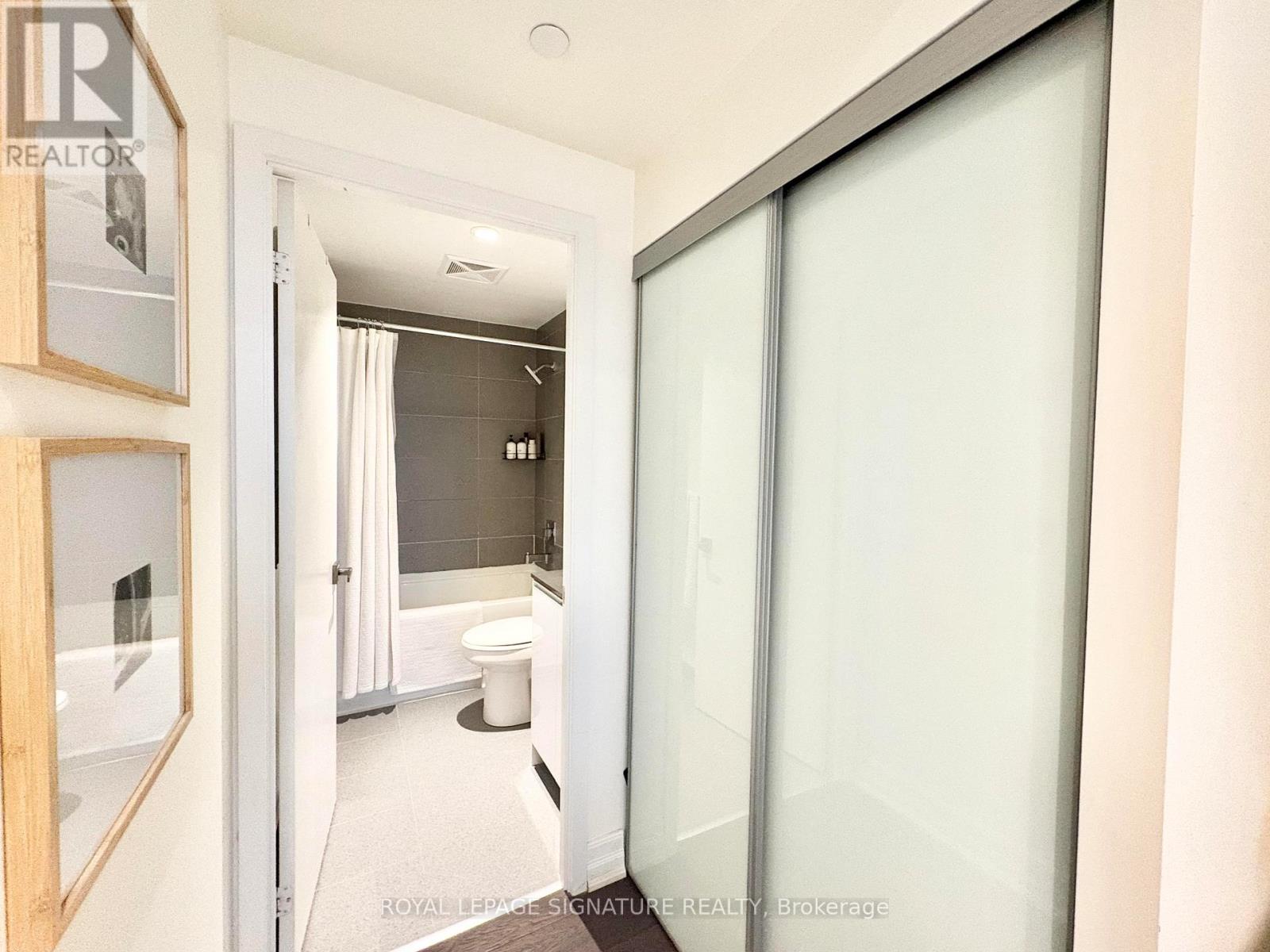 711 - 1190 Dundas Street E, Toronto, Ontario  M4M 0C5 - Photo 24 - E12546732