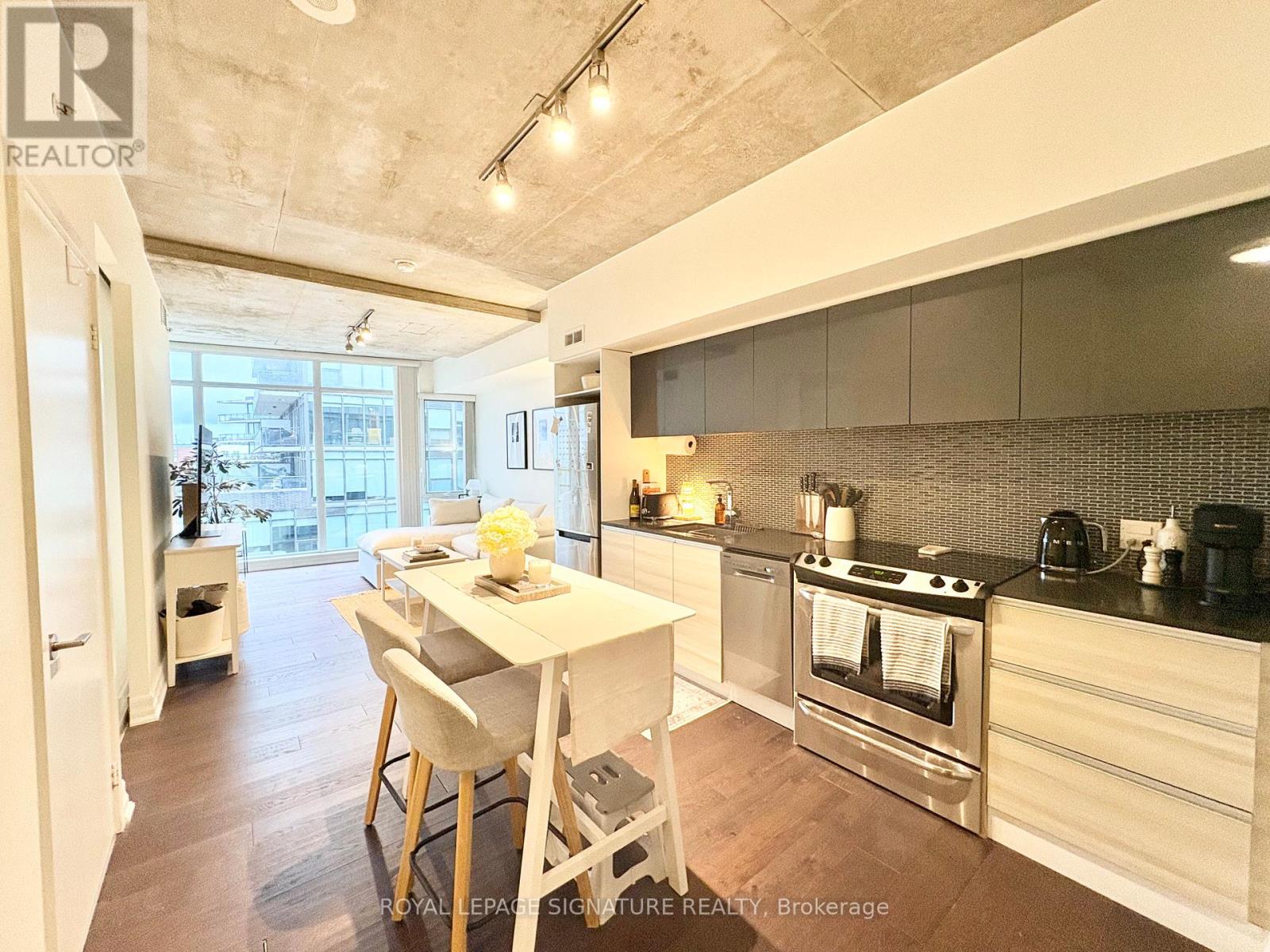 711 - 1190 Dundas Street E, Toronto, Ontario  M4M 0C5 - Photo 4 - E12546732