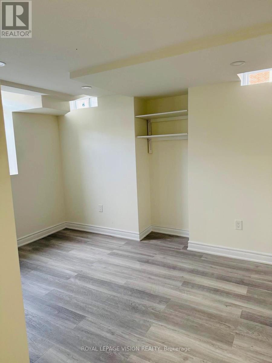 1291 Plymouth Drive, Oshawa, Ontario  L1L 0V1 - Photo 13 - E12546796