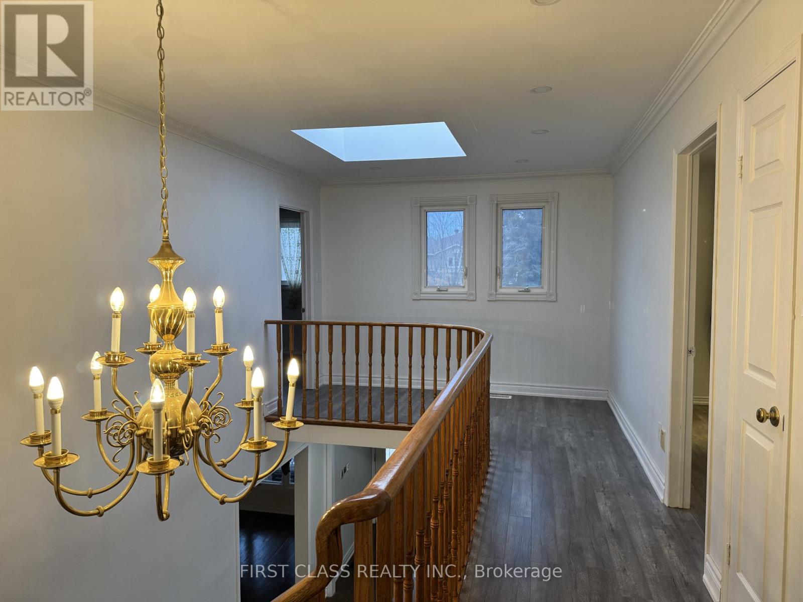 Main 11 Hazelmere Drive, Richmond Hill, Ontario  L4B 1V7 - Photo 13 - N12542008