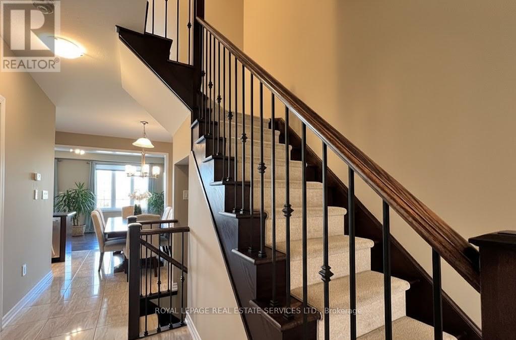 3140 Blackfriar Common, Oakville, Ontario  L6H 0P8 - Photo 3 - W12545596