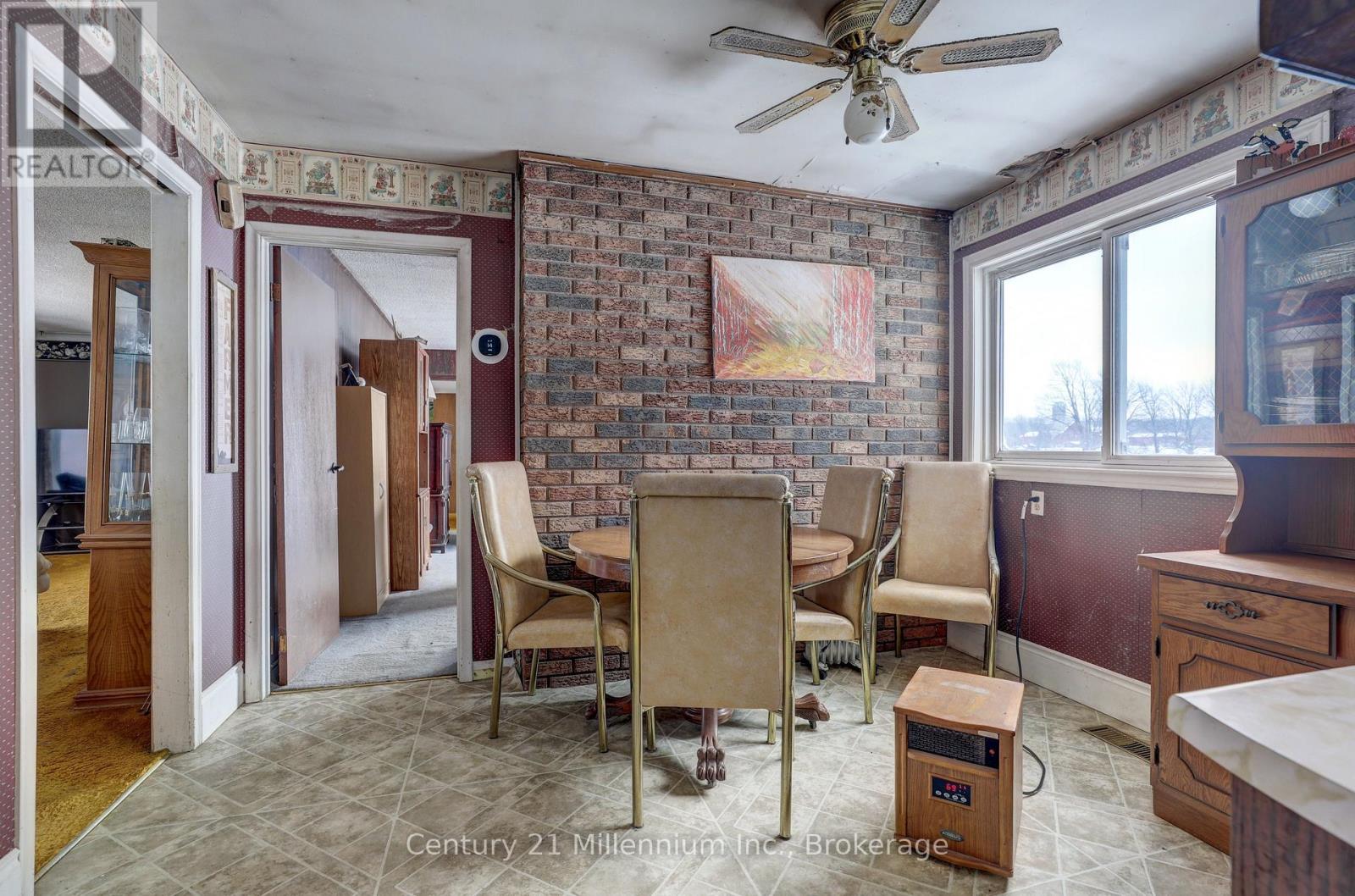 425158 Irish Lake Road, Grey Highlands, Ontario N0C 1H0 - Photo 10 - X12544534