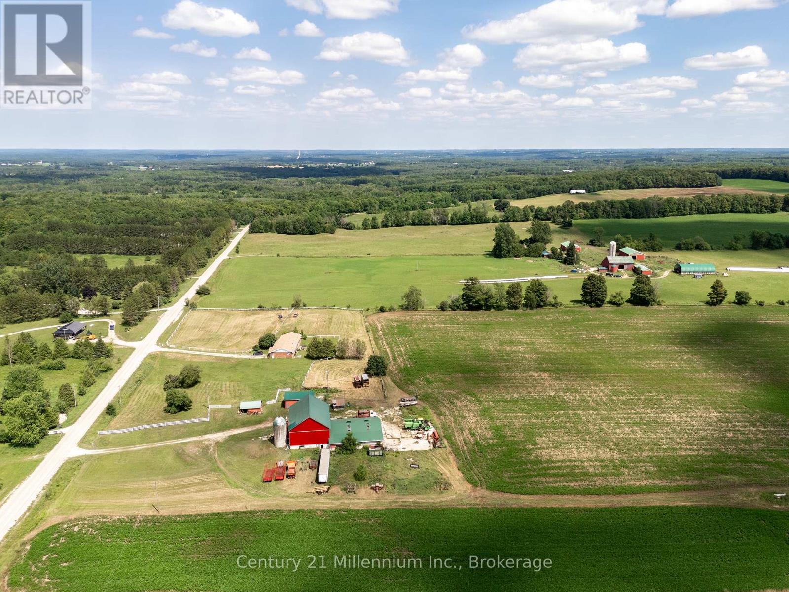 425158 Irish Lake Road, Grey Highlands, Ontario N0C 1H0 - Photo 23 - X12544534