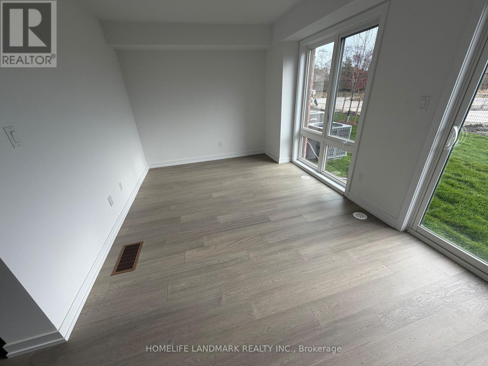 23 Bancroft Lane, Richmond Hill, Ontario  L4E 1M1 - Photo 10 - N12546586