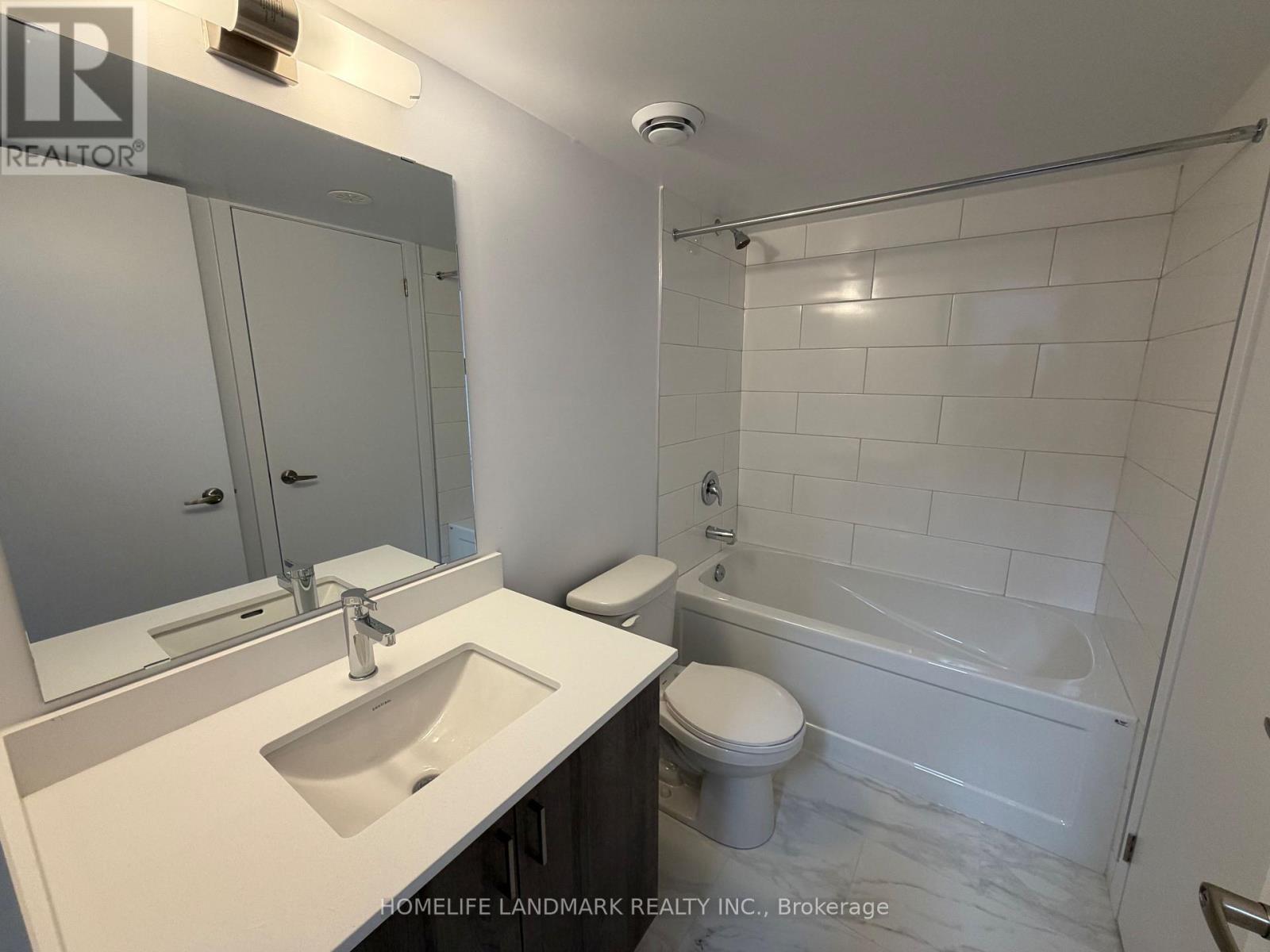 215 - 3 Bancroft Lane, Richmond Hill, Ontario  L4E 1M1 - Photo 7 - N12546664