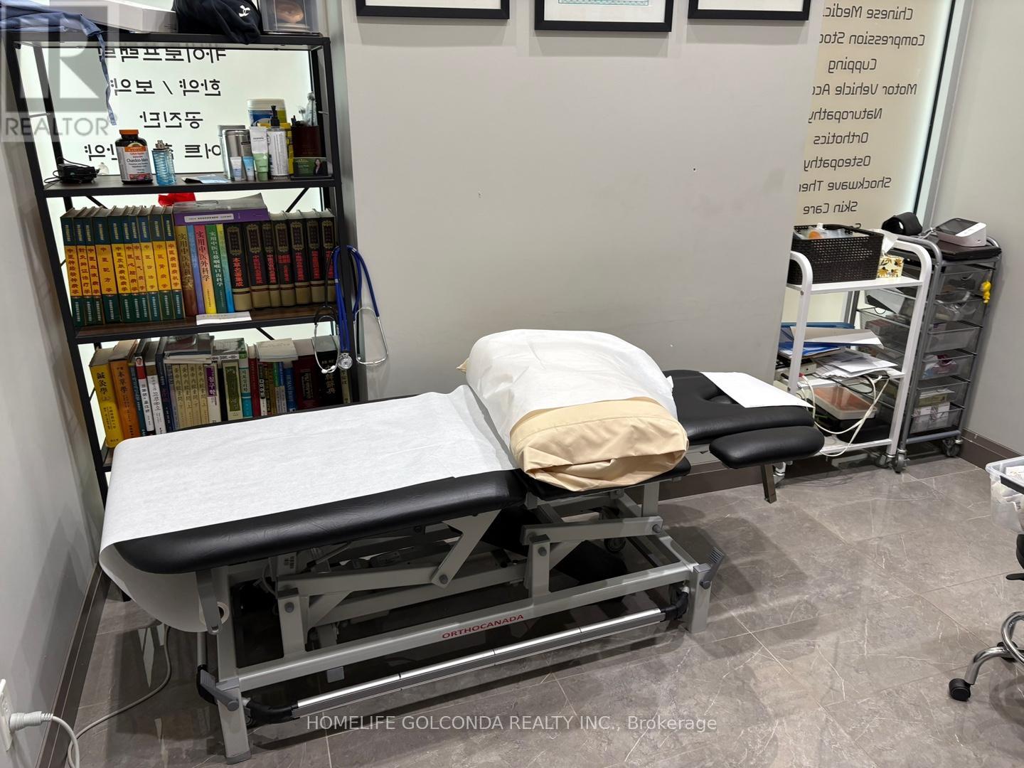 116 - 7163 Yonge Street, Markham, Ontario  L3T 0C6 - Photo 4 - N12546680