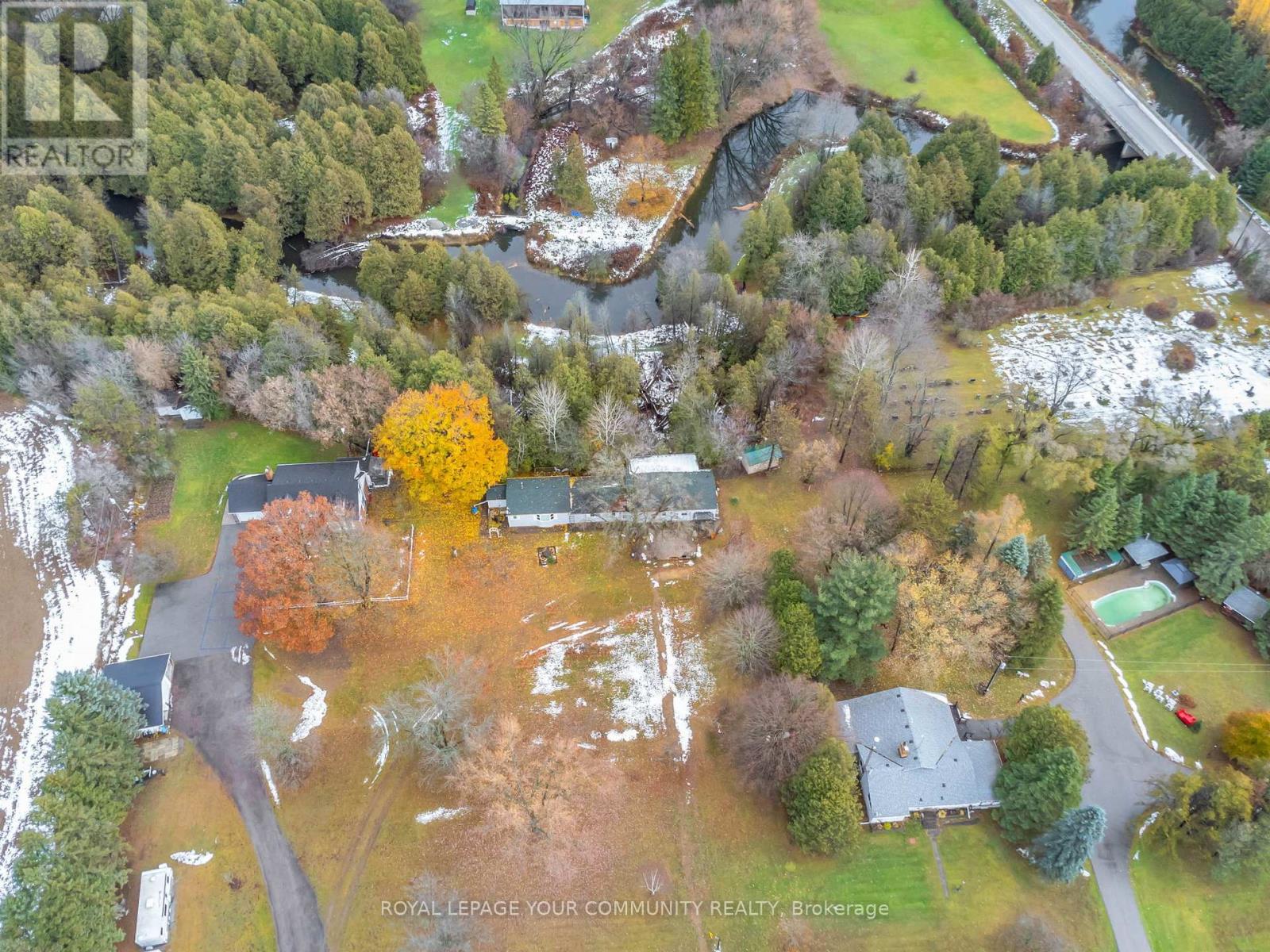 696 Catering Road S, Georgina, Ontario  L0E 1R0 - Photo 3 - N12546792