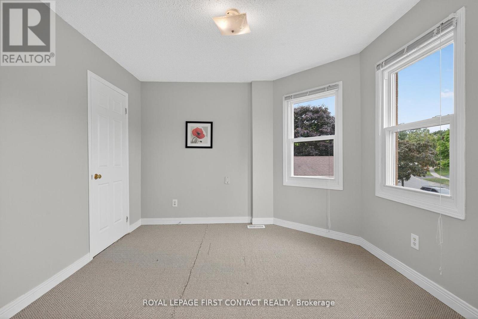 101 Browning Trail, Barrie, Ontario L4N 6J4 - Photo 23 - S12546612