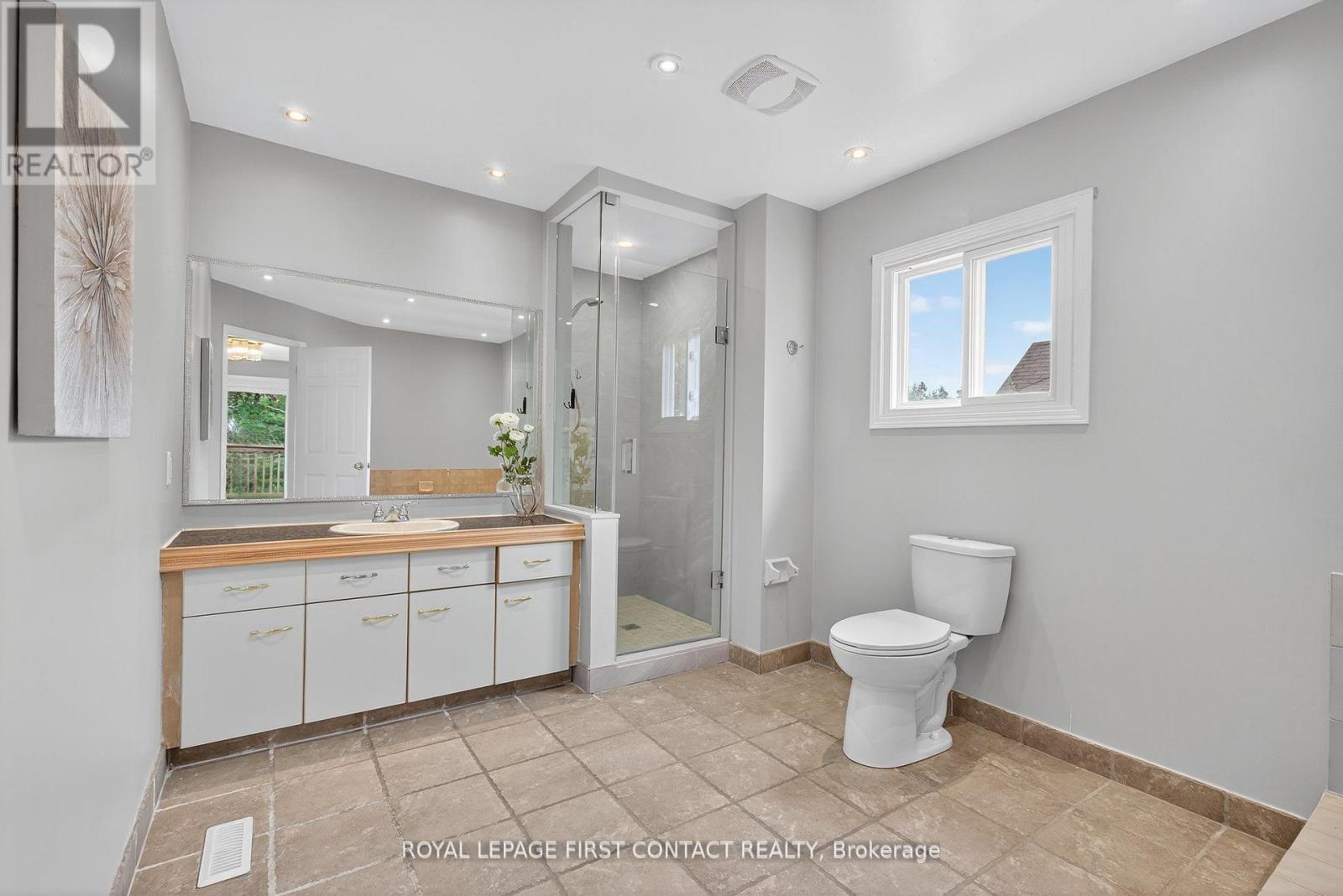 101 Browning Trail, Barrie, Ontario L4N 6J4 - Photo 30 - S12546612