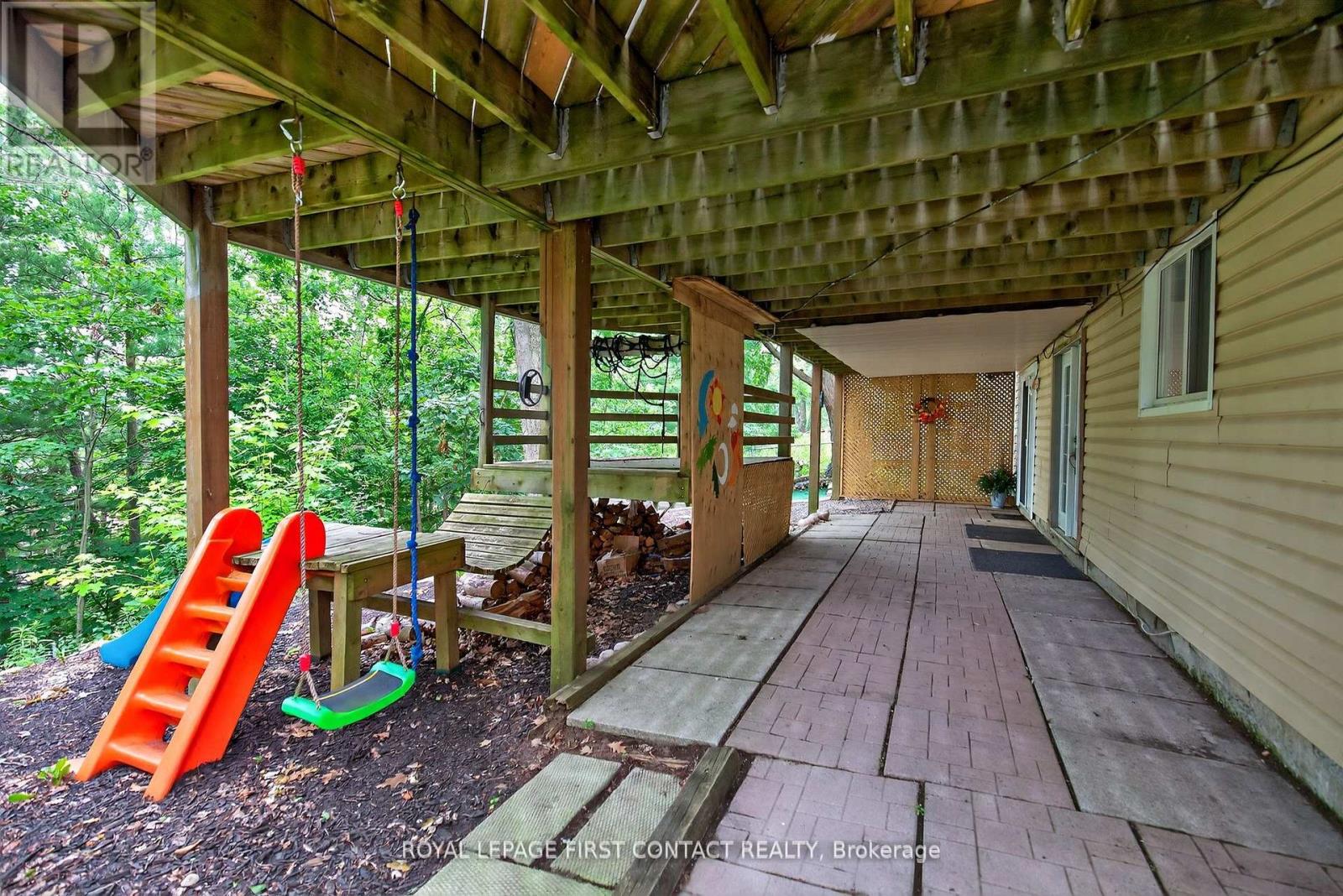 101 Browning Trail, Barrie, Ontario L4N 6J4 - Photo 36 - S12546612