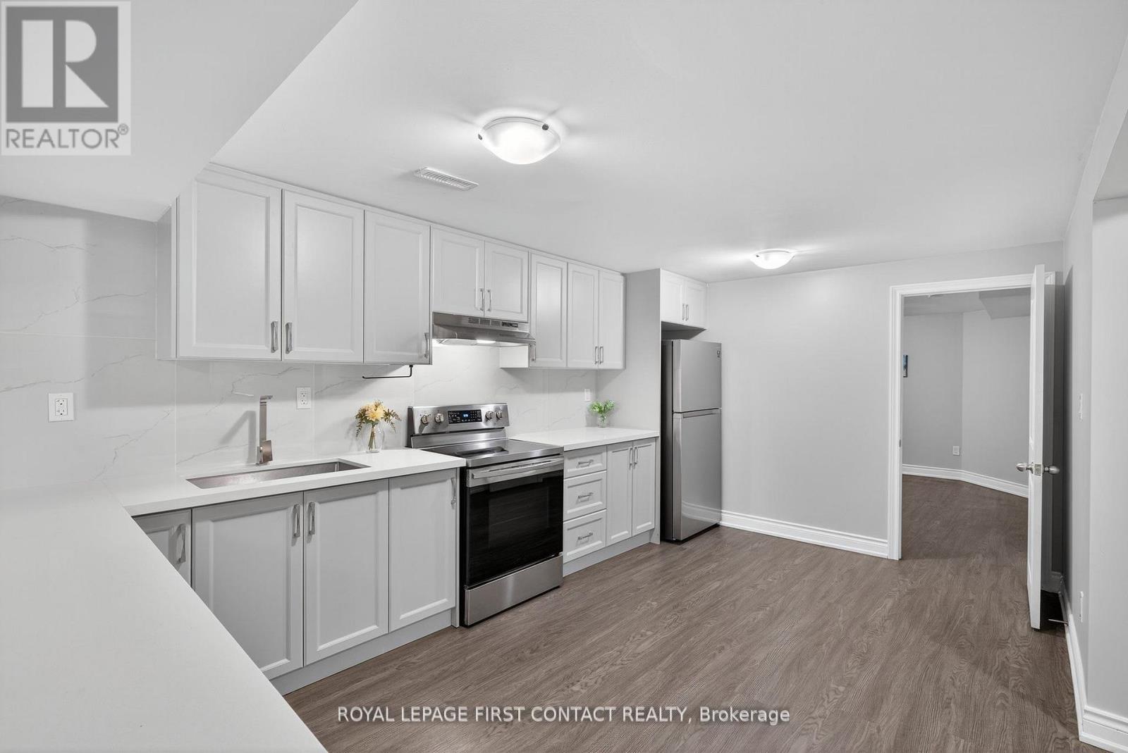 101 Browning Trail, Barrie, Ontario L4N 6J4 - Photo 37 - S12546612