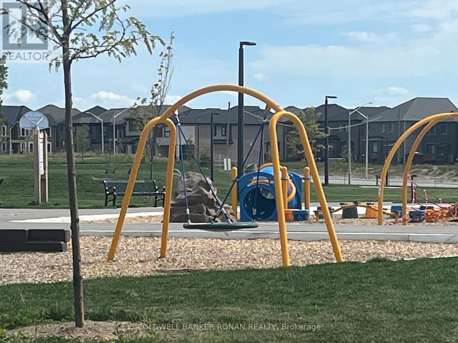 32 Sagewood Crescent, Barrie, Ontario  L9S 2Z4 - Photo 7 - S12546756