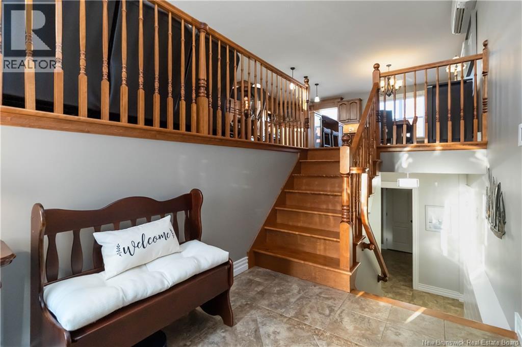 125 Oak Ridge Drive, Moncton, New Brunswick  E1G 4Z1 - Photo 4 - NB127771