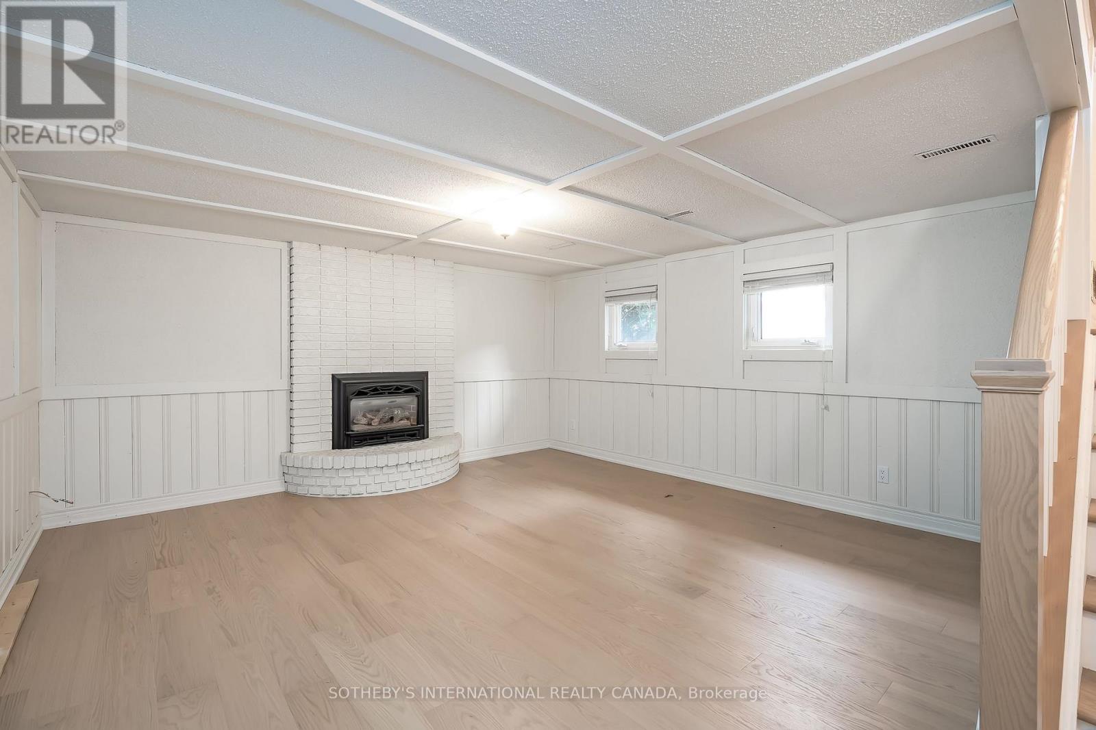 475 Sparling Crescent, Burlington, Ontario  L7L 5J3 - Photo 19 - W12546662